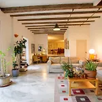 Domaine Maison Dodo Bed & Breakfast 4*